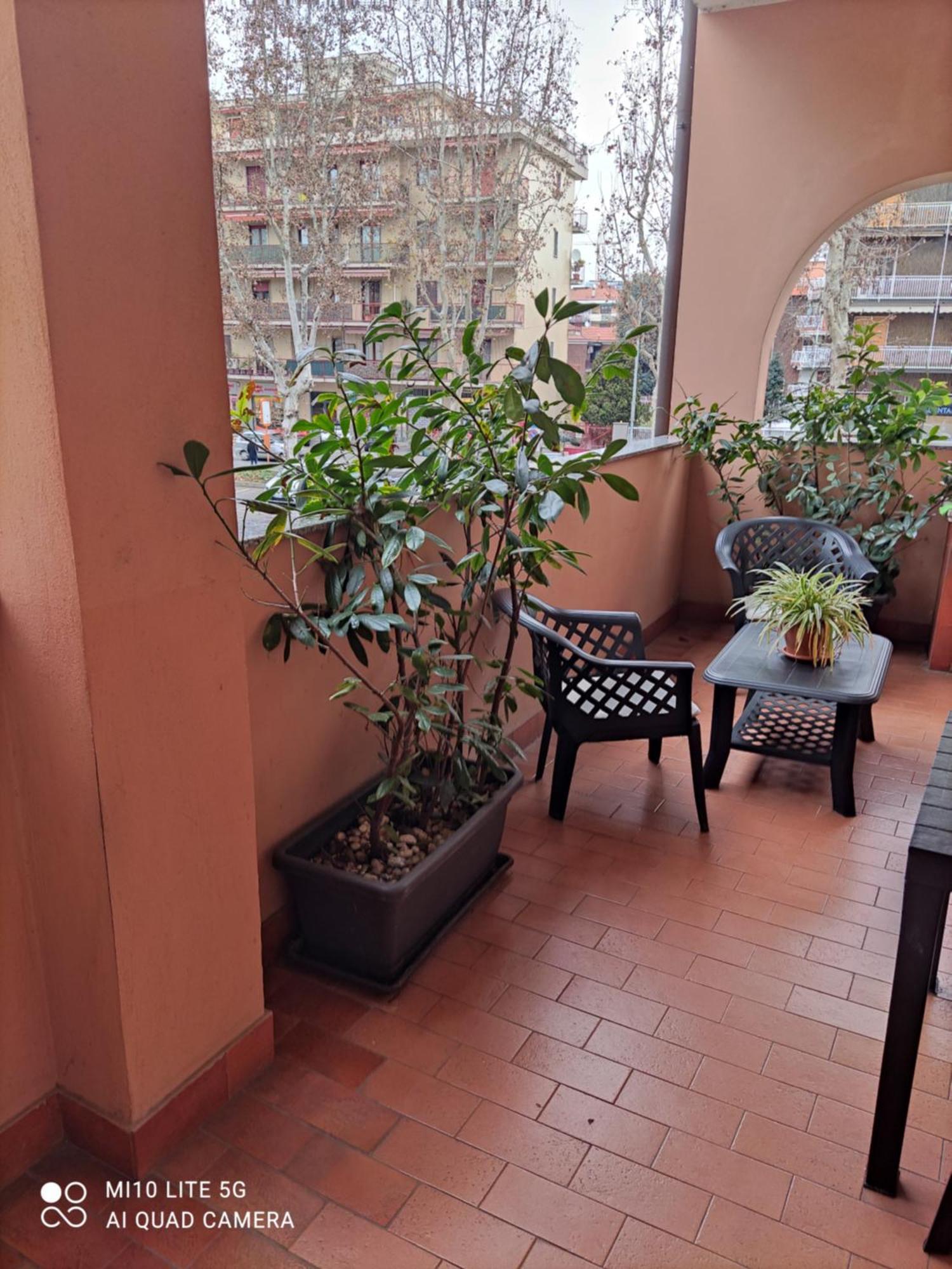 Hostal D'Annunzio House Cesano Boscone Exterior foto